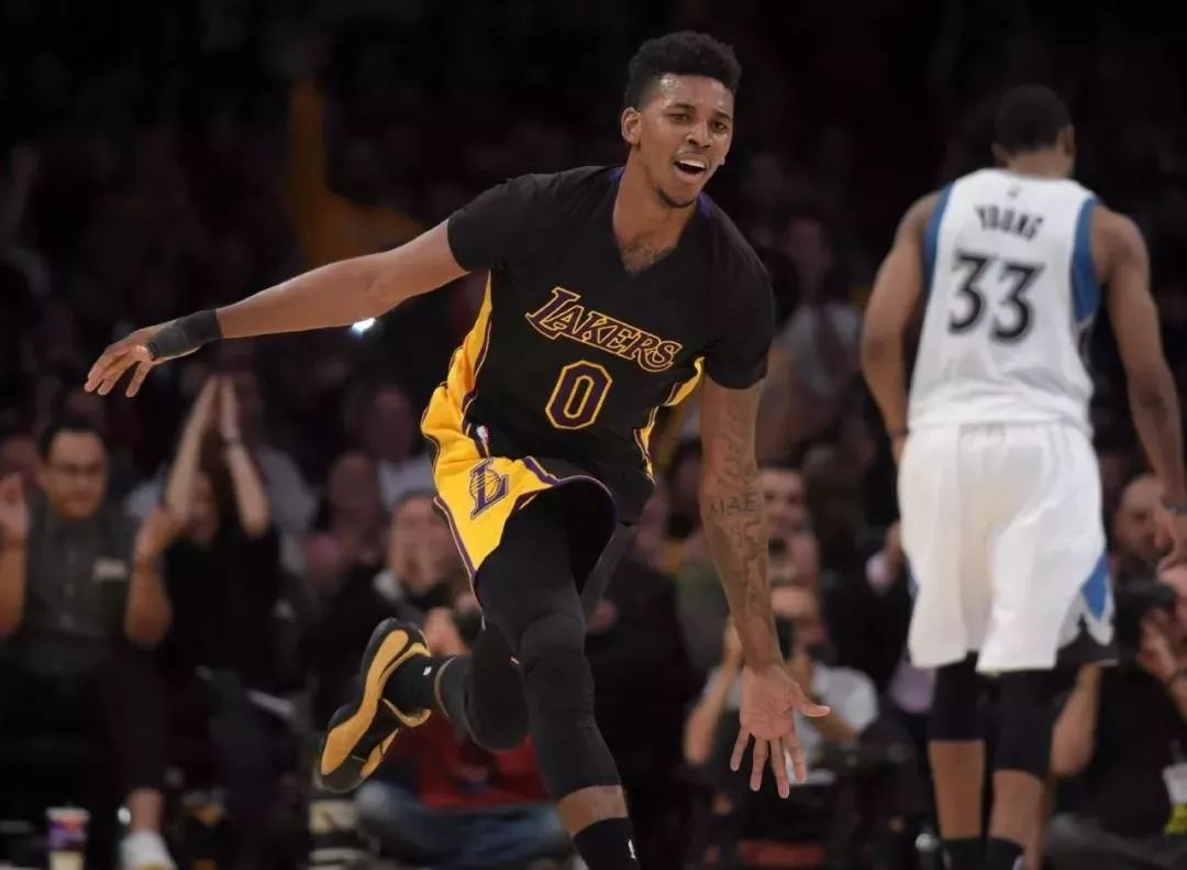 罗体：曼联不愿外租齐尔克泽，罗马目标转向法比奥·席尔瓦（罗马体育报：曼联拒放齐尔克泽外租，罗马转攻法比奥·席尔瓦）